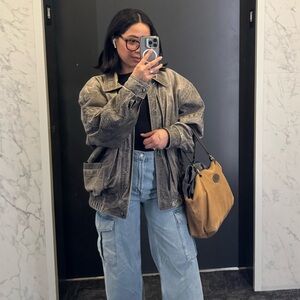 Meet your Posher, Carly!